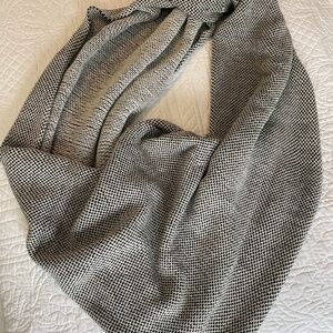 Infinity scarf